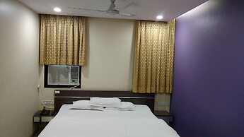 Pals Hotel