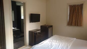 Pals Hotel