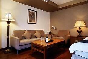 Cedarwood Villa