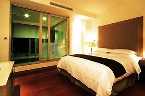 Cedarwood Villa