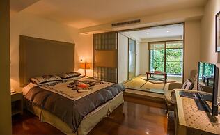 Cedarwood Villa