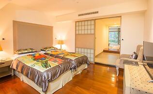 Cedarwood Villa