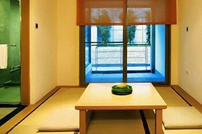 Cedarwood Villa