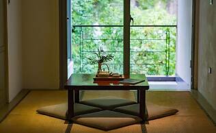 Cedarwood Villa