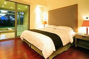 Cedarwood Villa