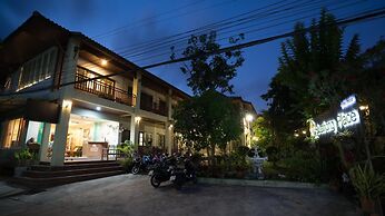 Buathong Place