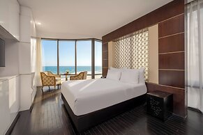 Holiday Beach Hotel Danang