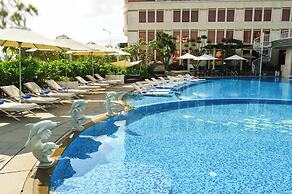 Holiday Beach Hotel Danang