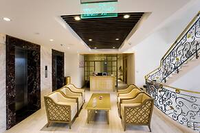 Holiday Beach Hotel Danang