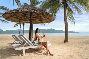 Holiday Beach Hotel Danang