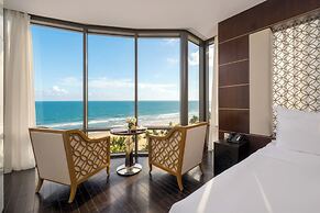 Holiday Beach Hotel Danang