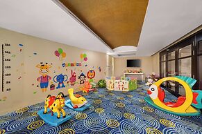 Holiday Beach Hotel Danang