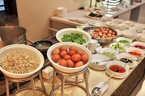 Holiday Beach Hotel Danang