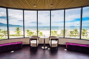 Holiday Beach Hotel Danang