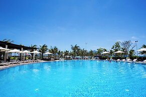 Holiday Beach Hotel Danang