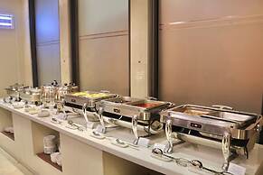 Holiday Beach Hotel Danang