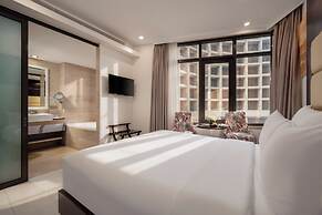 Holiday Beach Hotel Danang