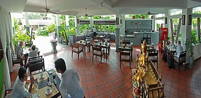 Diamond D'Angkor Boutique