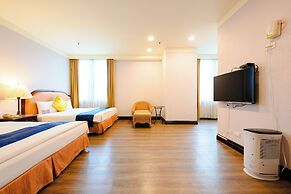 Wei-Yat Grand Hotel