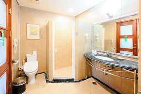 Wei-Yat Grand Hotel