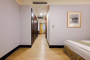 Wei-Yat Grand Hotel