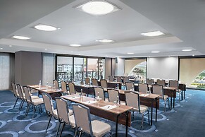 DoubleTree By Hilton Istanbul Gayrettepe