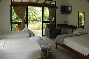 Hotel Colinas del Sol