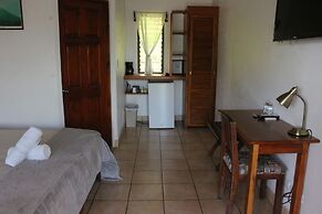 Hotel Colinas del Sol