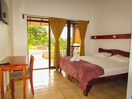 Hotel Colinas del Sol