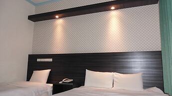 Modern Plaza Hotel