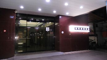 Modern Plaza Hotel