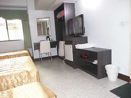 Modern Plaza Hotel