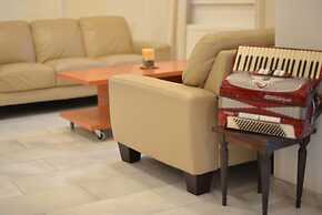 Elyssia Hotel