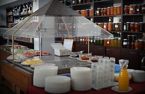 Elyssia Hotel