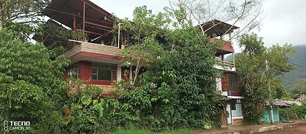 Biohostal Mindo Cloud Forest