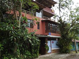 Biohostal Mindo Cloud Forest