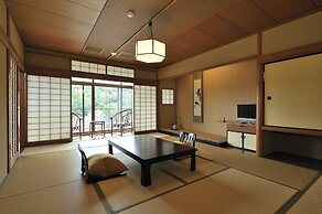 Kyoto Uji Hanayashiki Ukifune-en