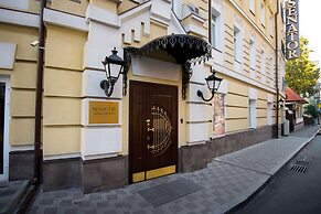 Senator Maidan