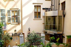 Hotel Kolegiacki