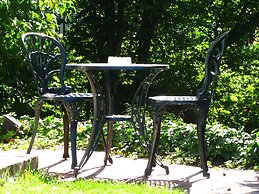 Riversong Guest House