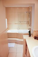 Riversong Guest House