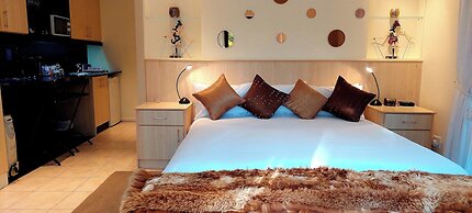 Riversong Guest House