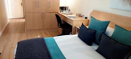 Riversong Guest House