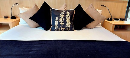 Riversong Guest House