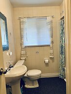 Cozy House B&B