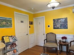 Cozy House B&B