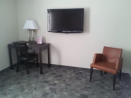 Midland Inn & Suites