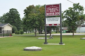 Colonial House Motor Inn