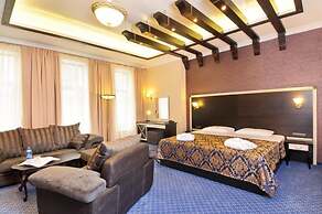 Troy Hotel