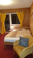 Hotel Mira